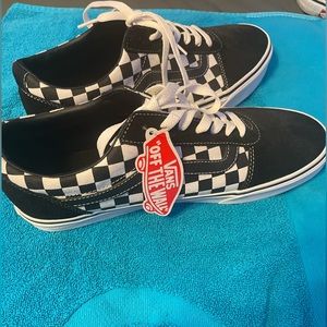Brand new checkered vans size 11
